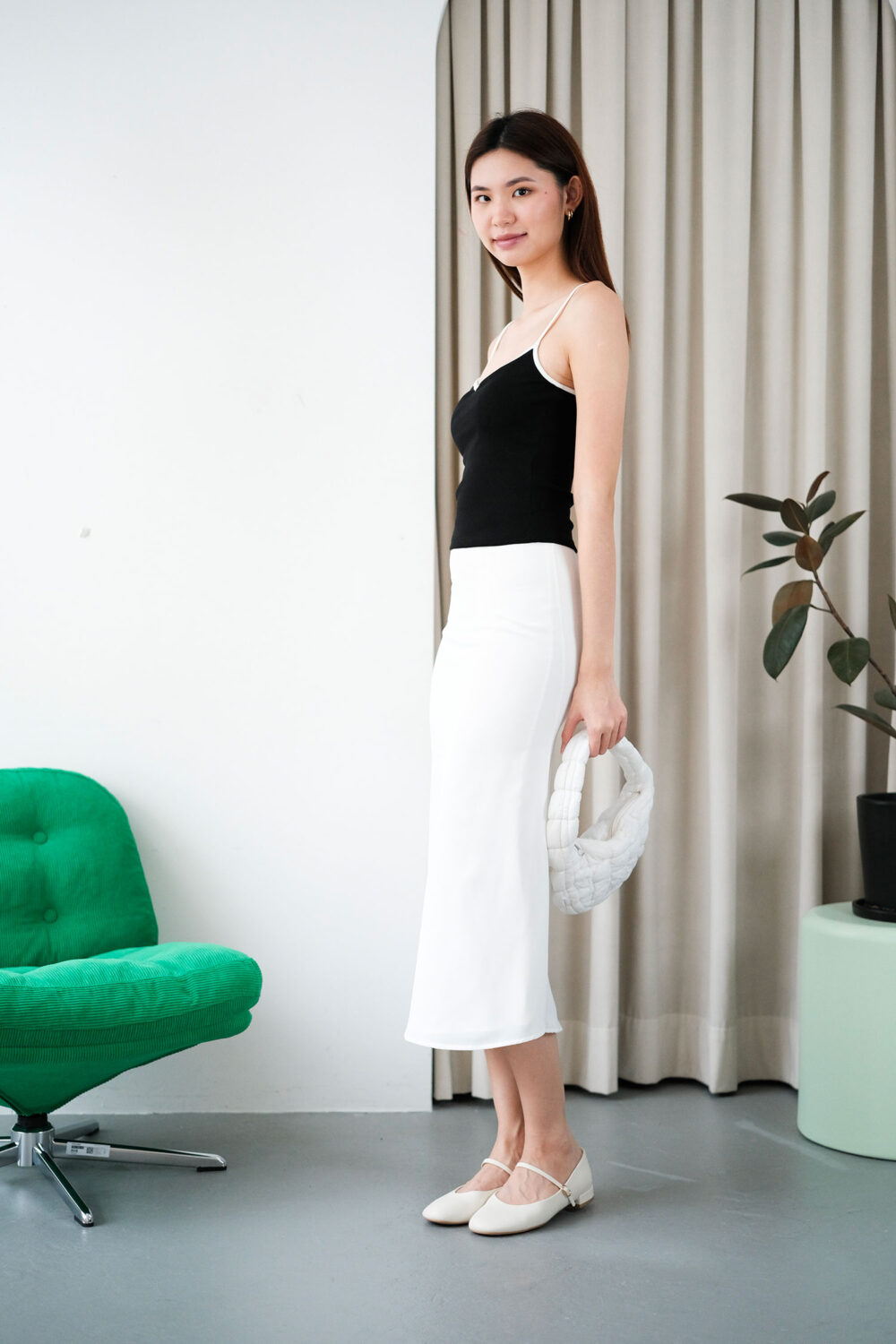Contrast Trim Padded Tank Top - Image 13