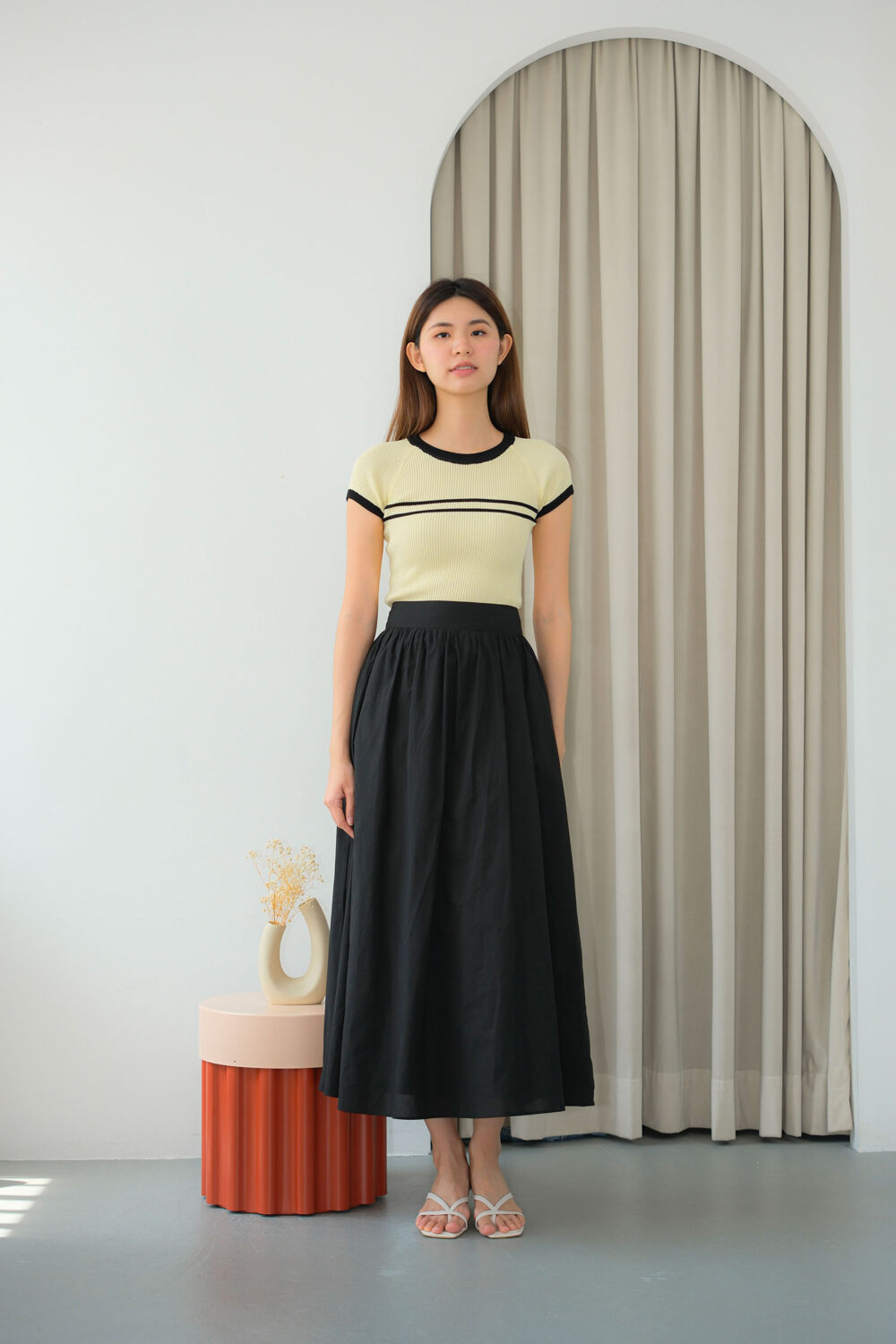 Contrast Trim Knit Top - Image 2