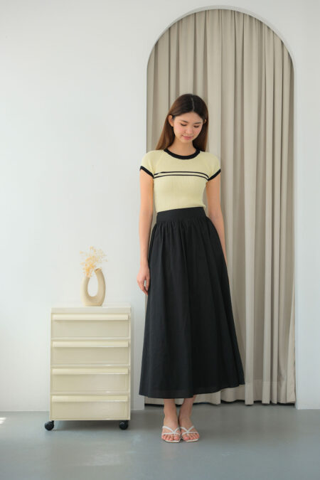 Contrast Trim Knit Top