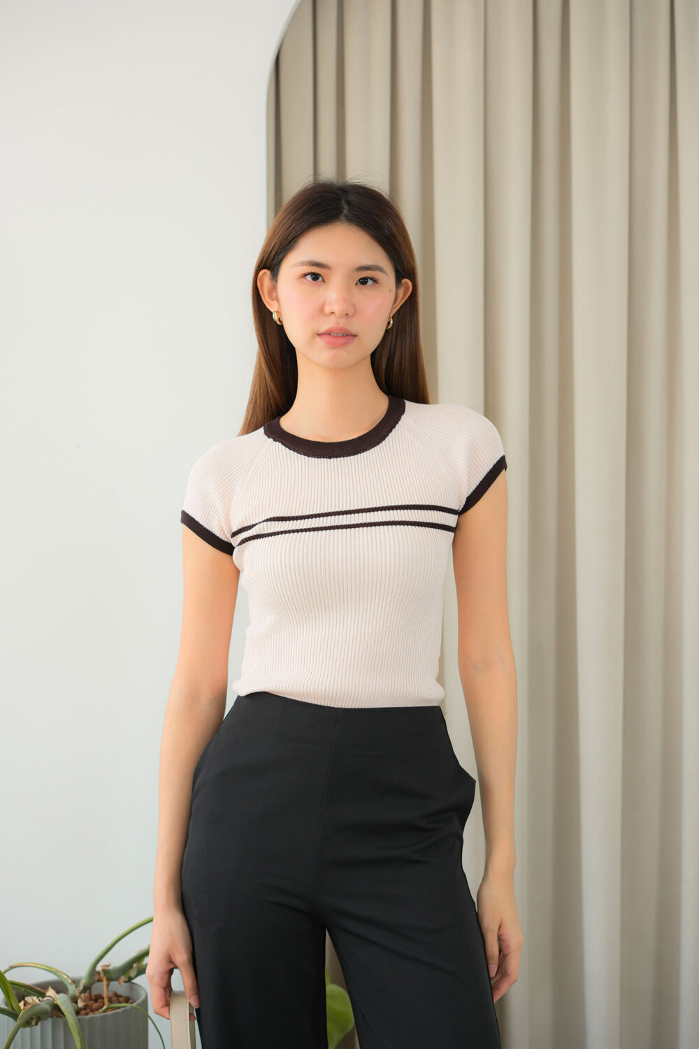 Contrast Trim Knit Top - Image 6