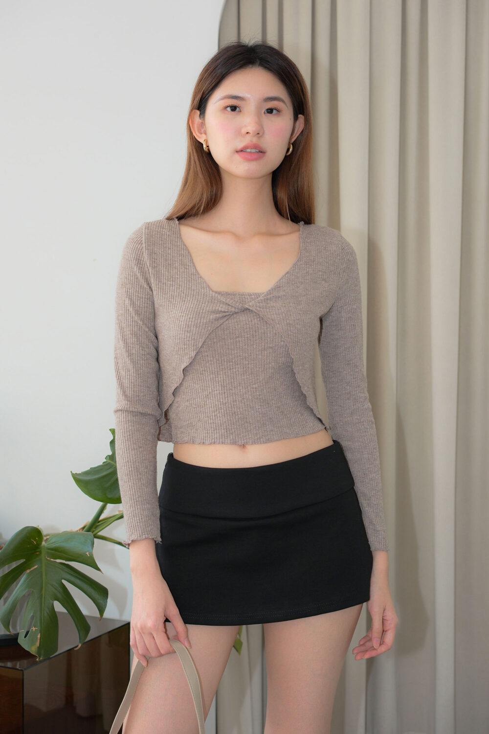 Ribbed Padded Croptop - Image 2