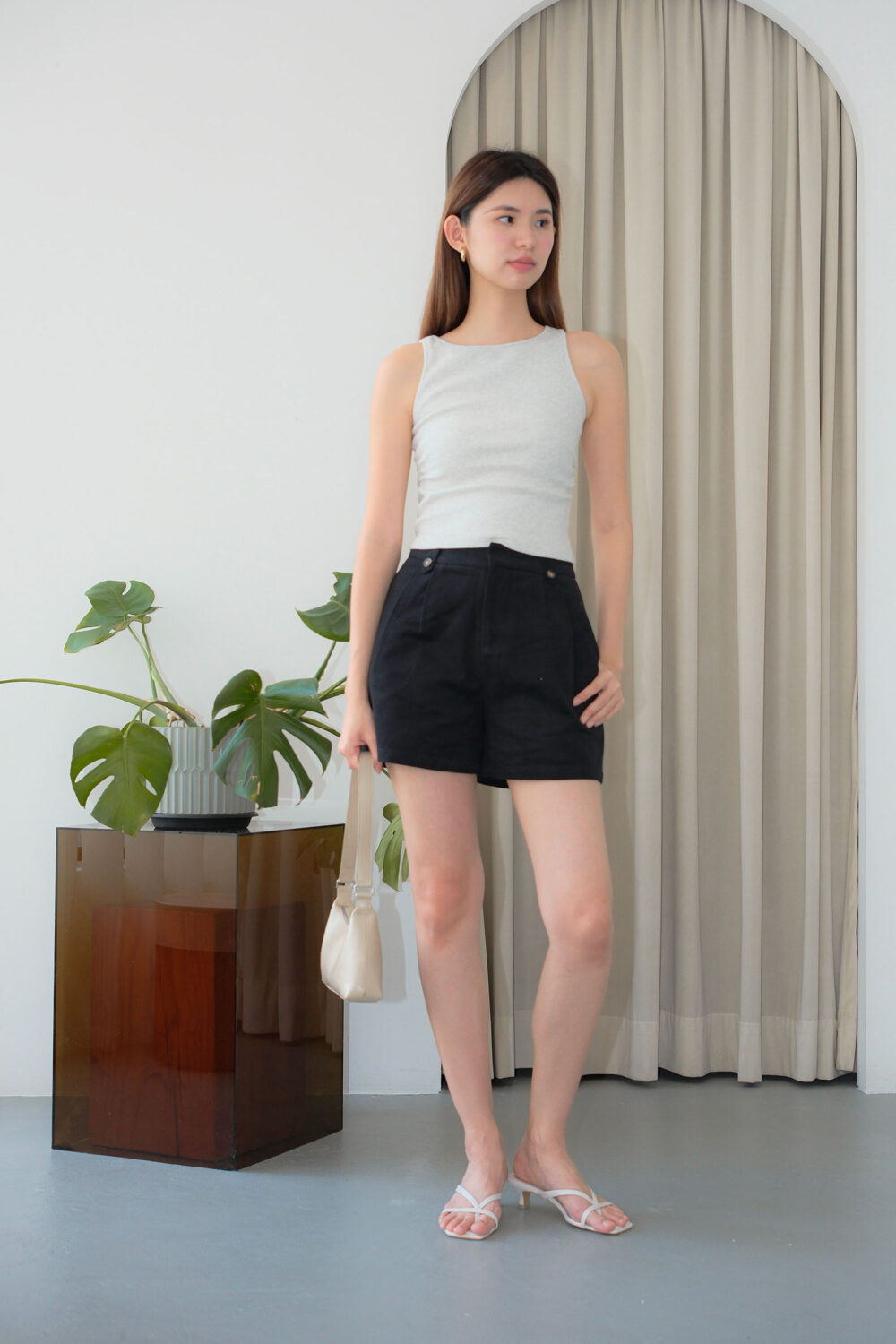Side Gathered Ribbed Tank Top - Image 5