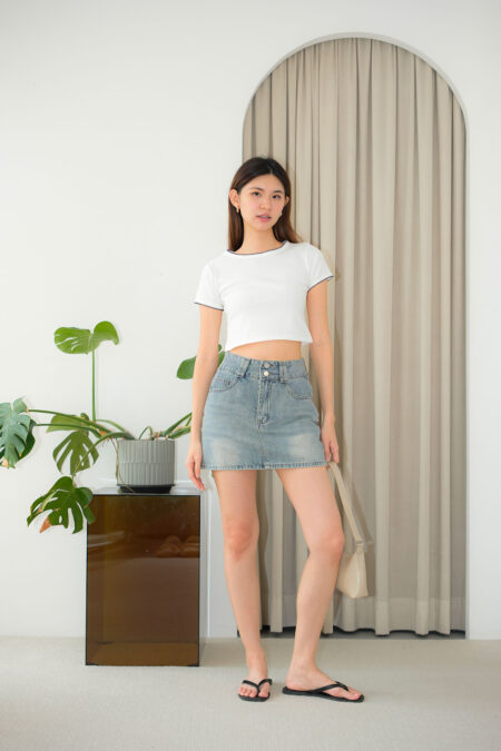 Contrast Lace Trim T-shirt