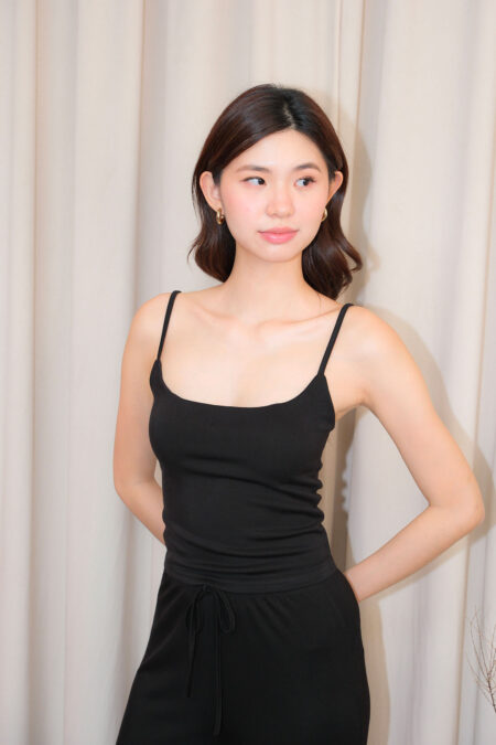 Adjustable Strap Padded Top - M, Black